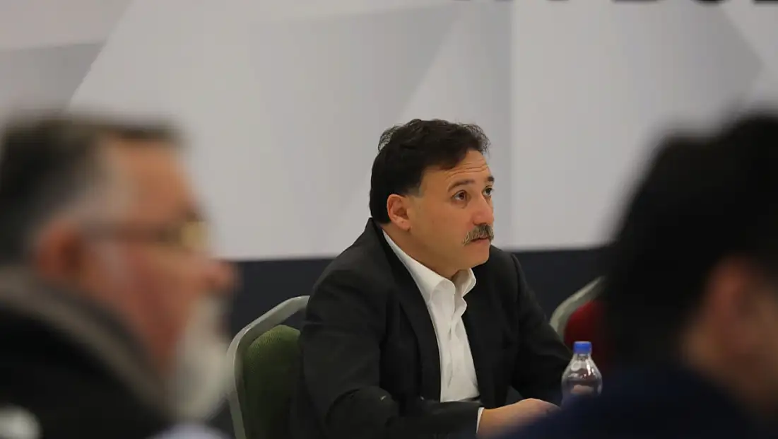 'Gidecek mi, kalacak mı?' diye merak edilirken Kayseri Valisi bakın nereye gitti?