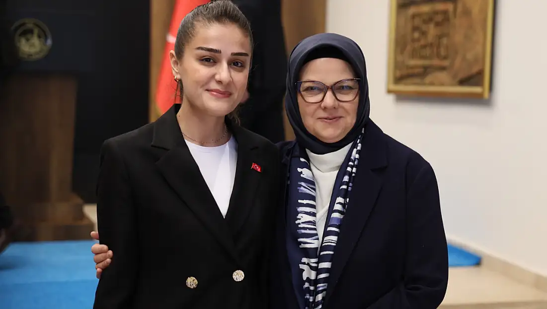 Güzel kaymakam tepkisi ile gündeme gelen Kayseri Milletvekili'nden ‘Gurur duyuyoruz’ paylaşımı!