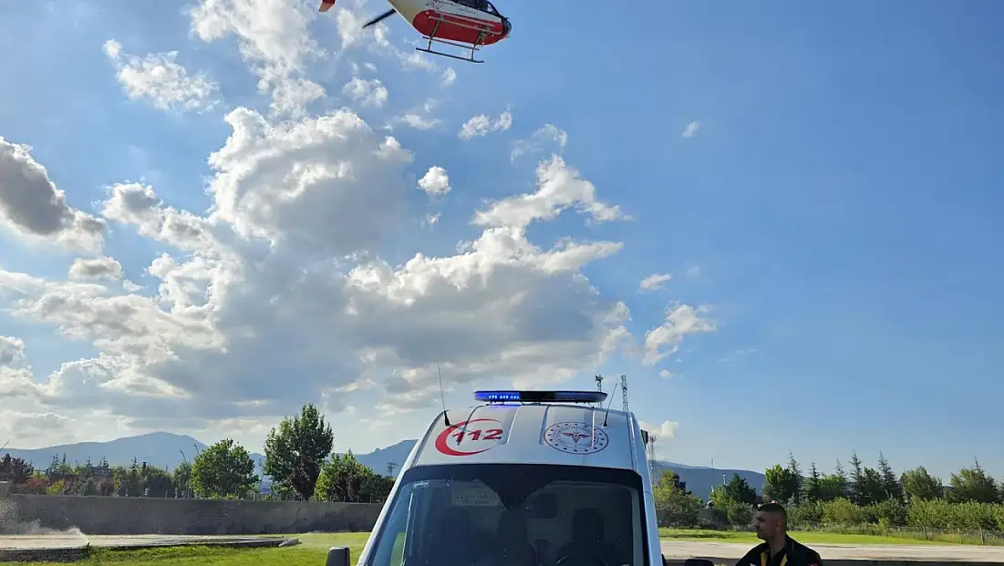 Helikopter ambulans Kayseri'den Niğde'ye prematüre bebek için havalandı