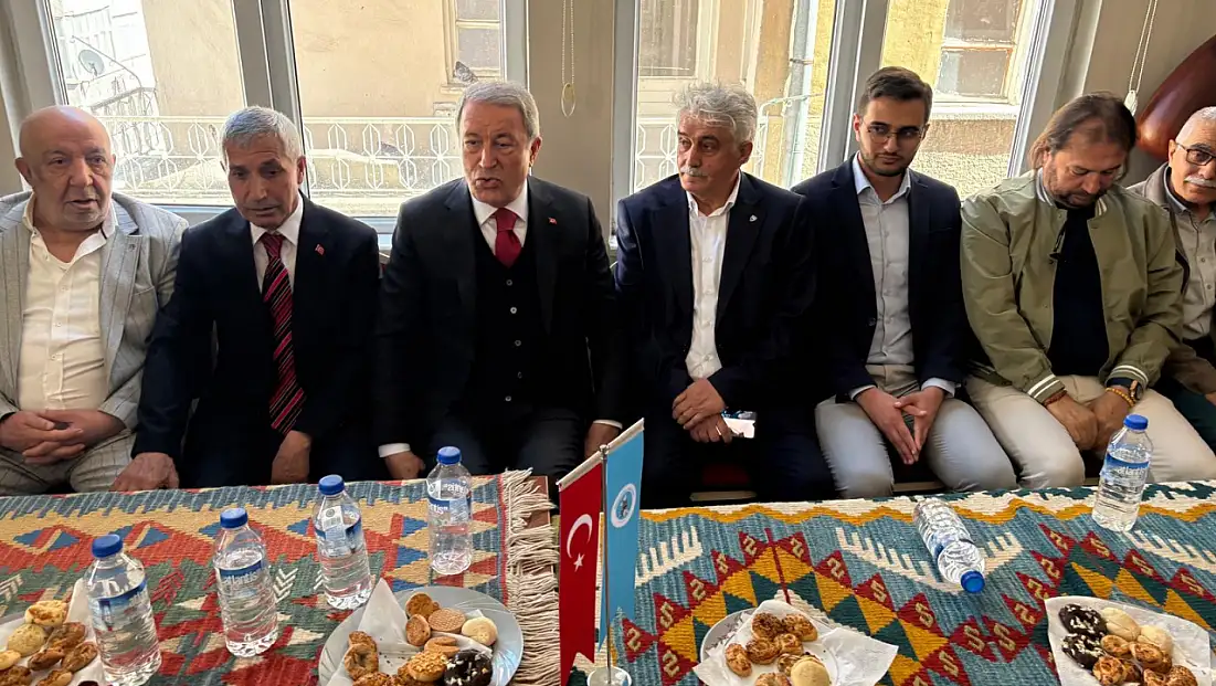 Hulusi Akar’dan Dadaloğlu Derneği’ne ziyaret