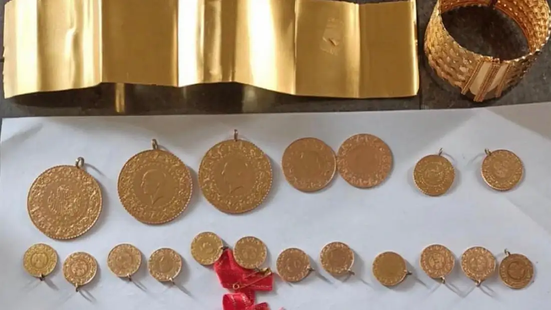 1.7 milyonluk takı hırsızlığı: Kameradan kaçamadılar!