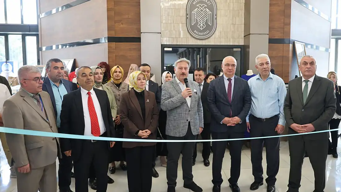 Kadınların el emeği ürünleri Melikgazi’de sergilendi