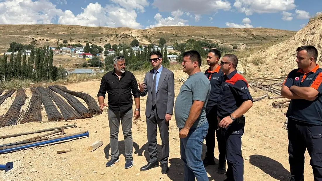 Kaymakamdan deprem bölgesini ziyaret!