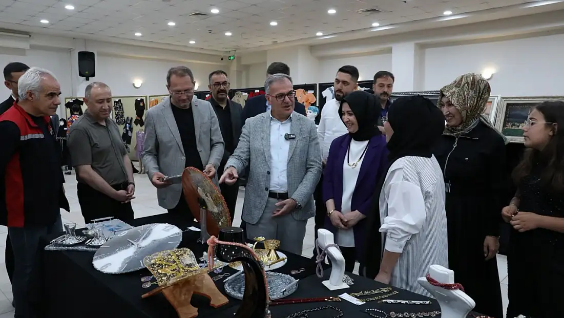 KAYMEK El Sanatları Sergisine Başkan Özdoğan’dan ziyaret