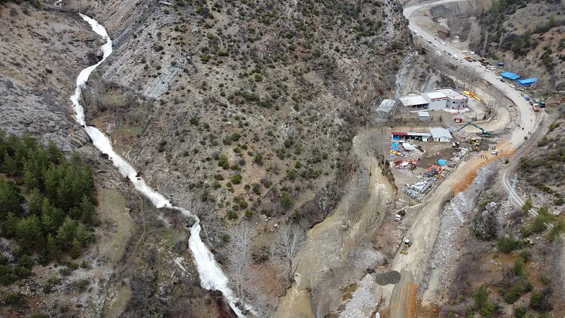 Kayseri–Adana karayolunda sel sonrası çalışmalar sürüyor!