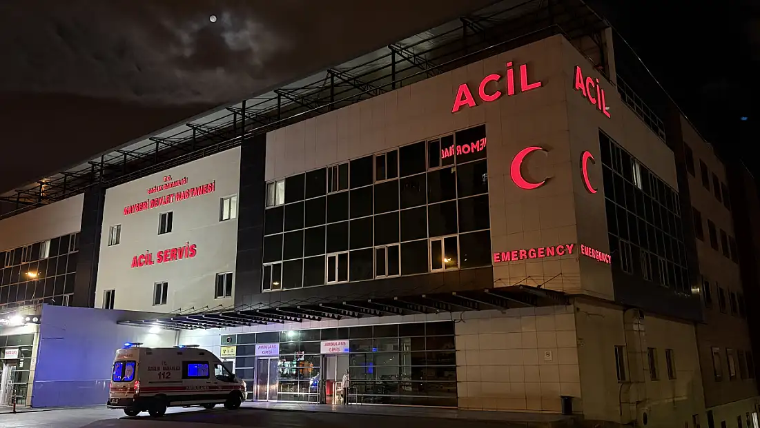 Kayseri alarmda! Sokak ortasında bıçaklı kavga, şüpheli aranıyor