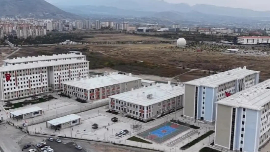 Kayseri'de 3 bin öğrenciye kapılarını açtı!