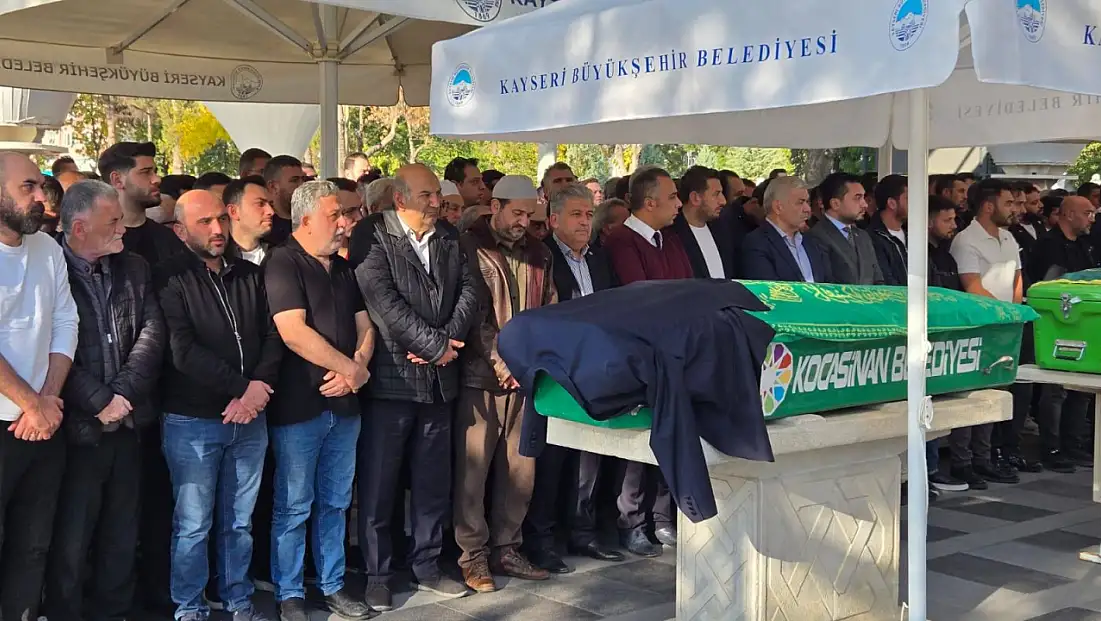 Kayseri’de AK Partili Başkan toprağa verildi