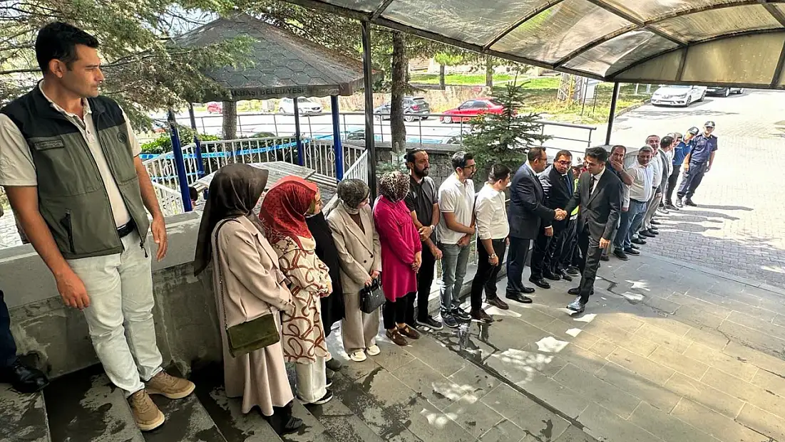 Kayseri'de artık Bayram var! Yeni Kaymakamı böyle karşıladılar