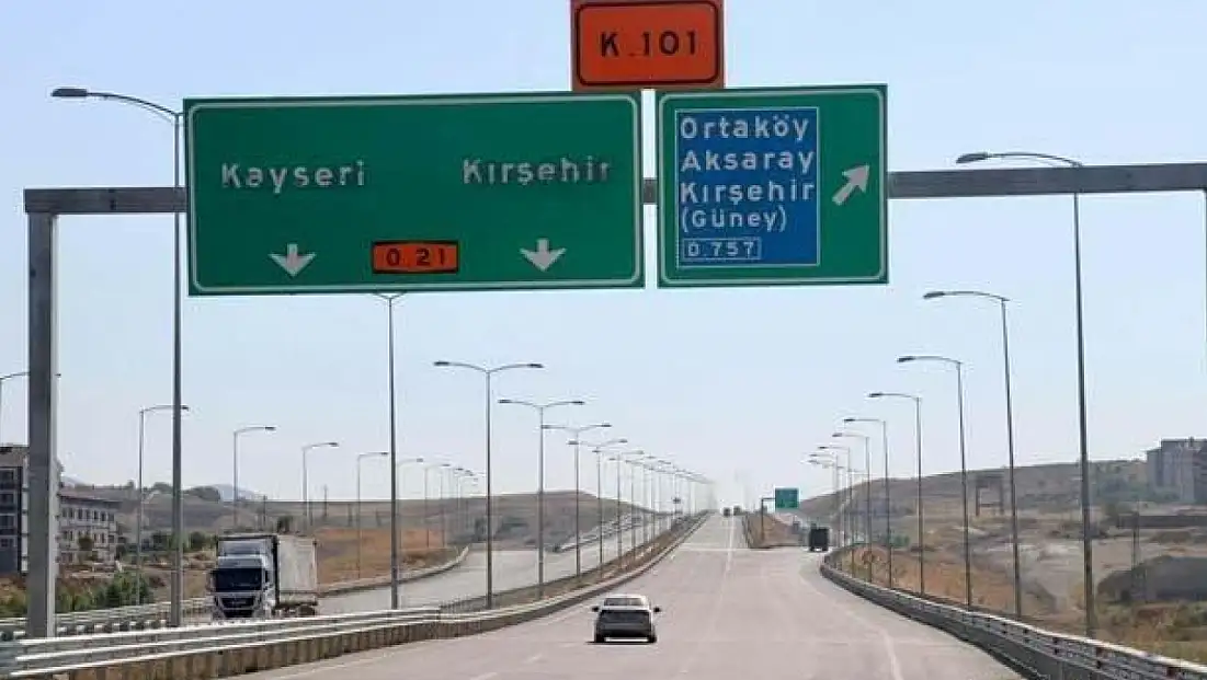 Kayseri'de bayram dönüşü trafiği: Kavşaklar kapatıldı