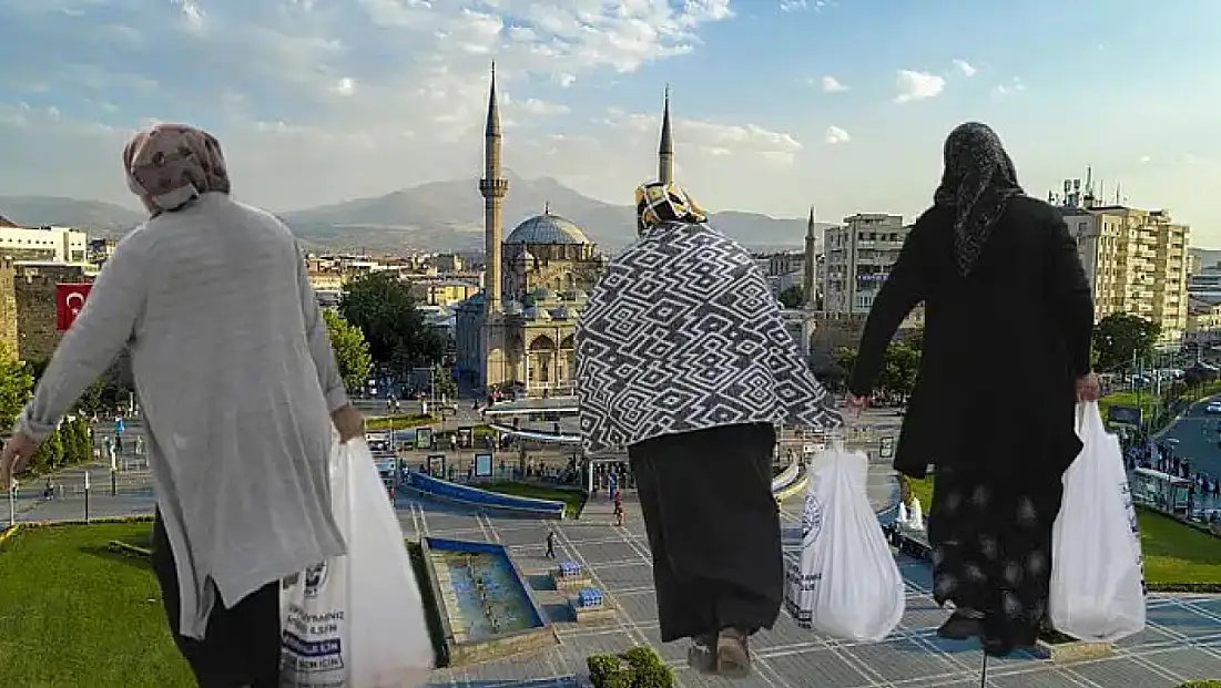 Kayseri'de belediye para yüklü sosyal destek kartı dağıtacak