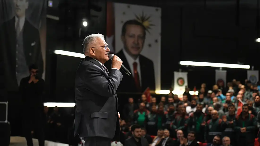 Kayseri'de coşkulu imza töreni