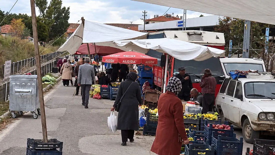 Kayseri’de cuma pazarına gitti, vatandaşın isteklerini dinledi