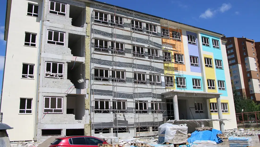 Kayseri’de deprem nedeniyle yıkılan okulda son durum!