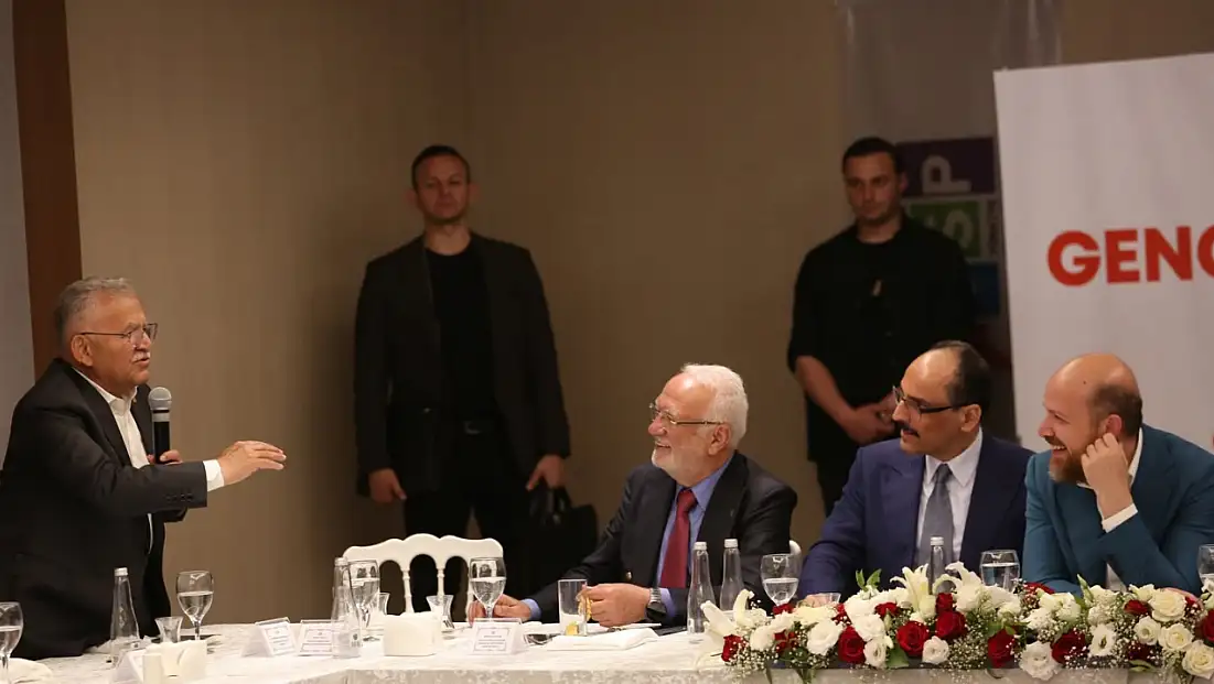 Kayseri'de dev zirve: Başkan Büyükkılıç Gençlik Forumu'na katıldı