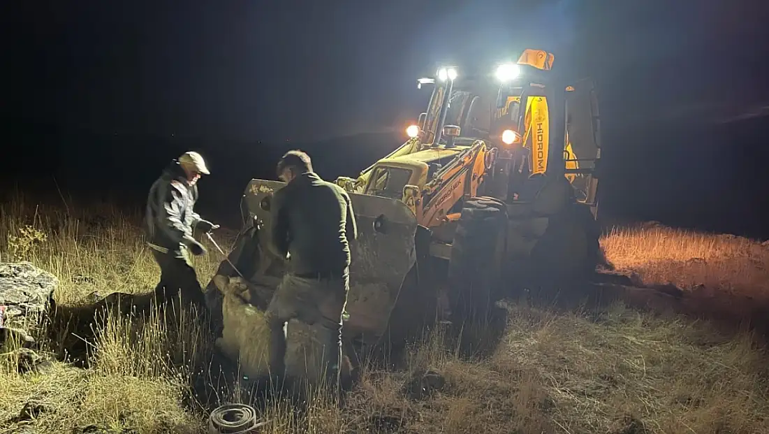 Kayseri’de ekiplerden gece yarısı müdahale! İş makineleri ile harekete geçtiler