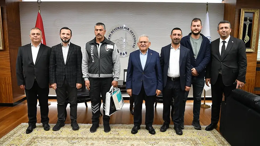 Kayseri'de genç kızın hayatını kurtaran isim başkanla buluştu!