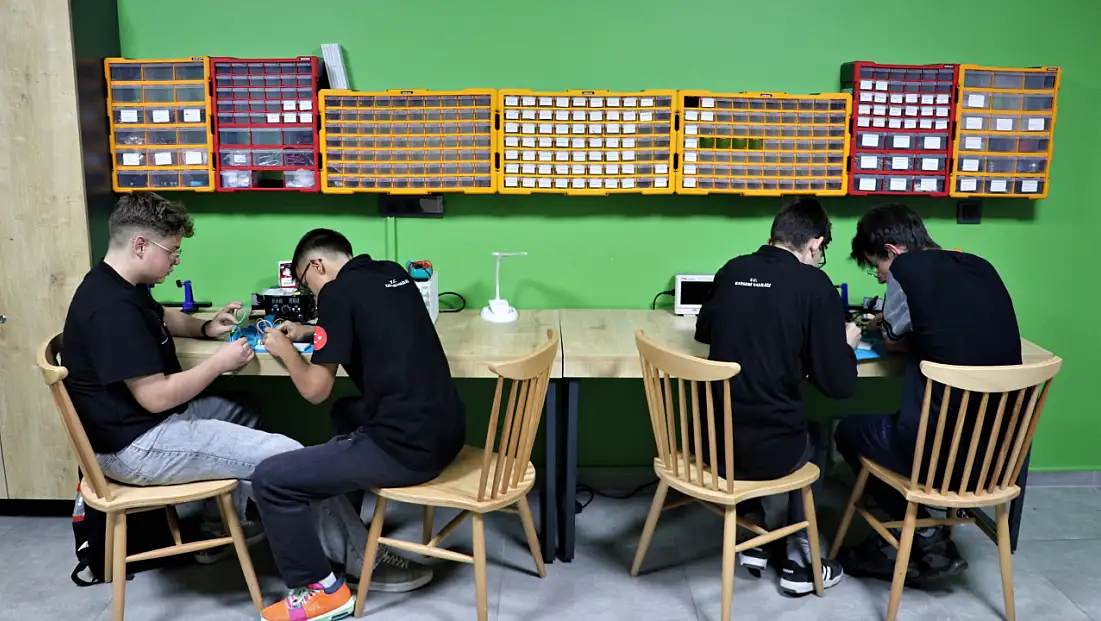 Kayseri’de gençler robotik ve yapay zeka ile buluşuyor