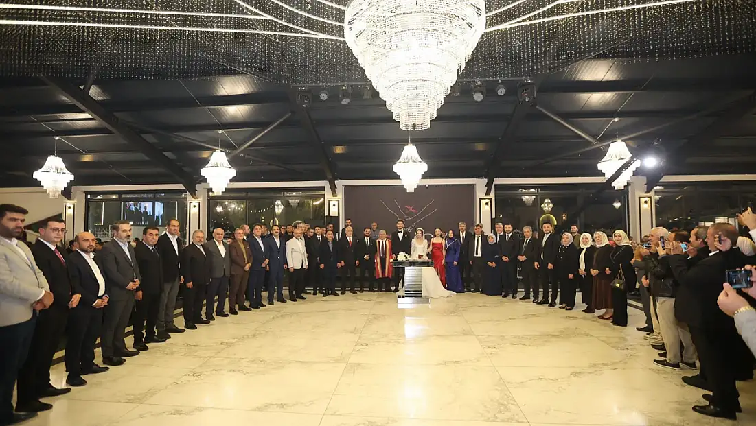Kayseri'de görkemli tören! Protokol bu düğünde buluştu
