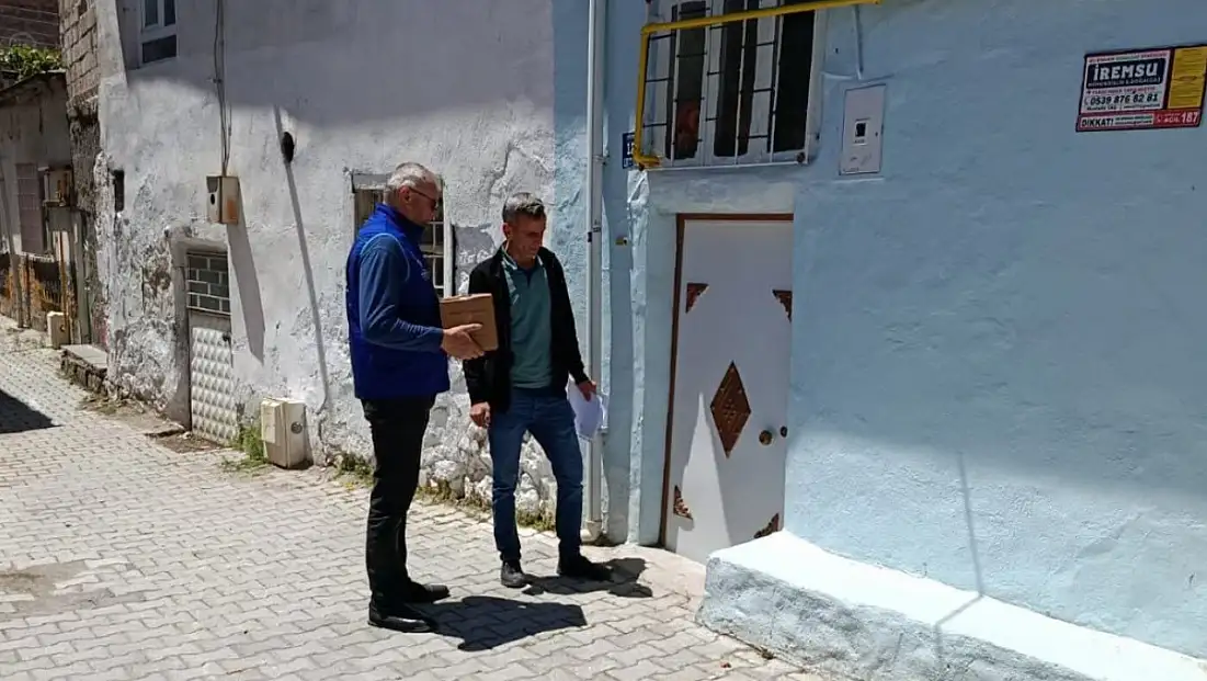 Kayseri’de kapı kapı dolaşıp dağıttılar