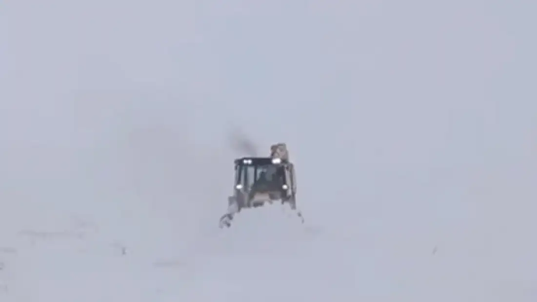 Kayseri’de kar nedeniyle vatandaşlar yolda mahsur kaldı