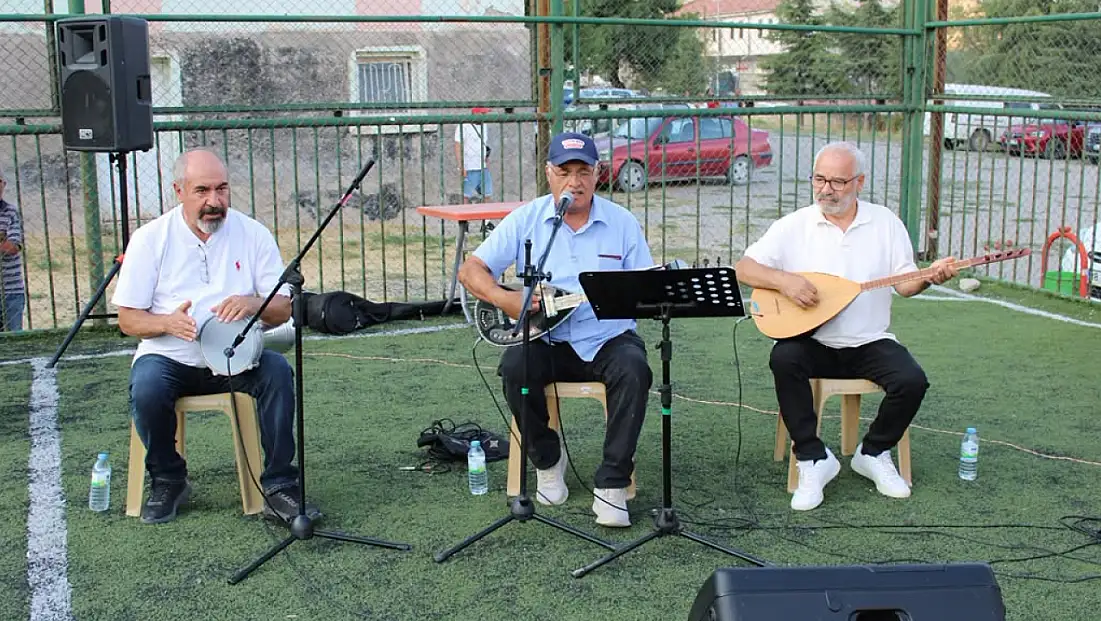Kayseri'de konser: Mahalleliler koro oluşturdu!