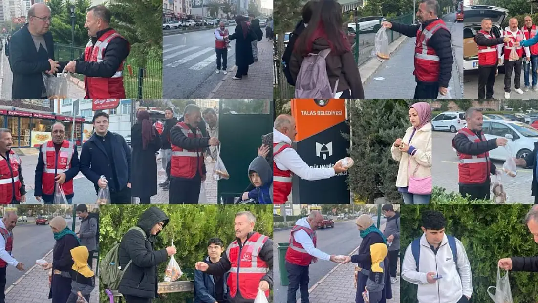 Kayseri’de MHP’den sabah mesaisi! Simit ve meyve suyu ikram edildi