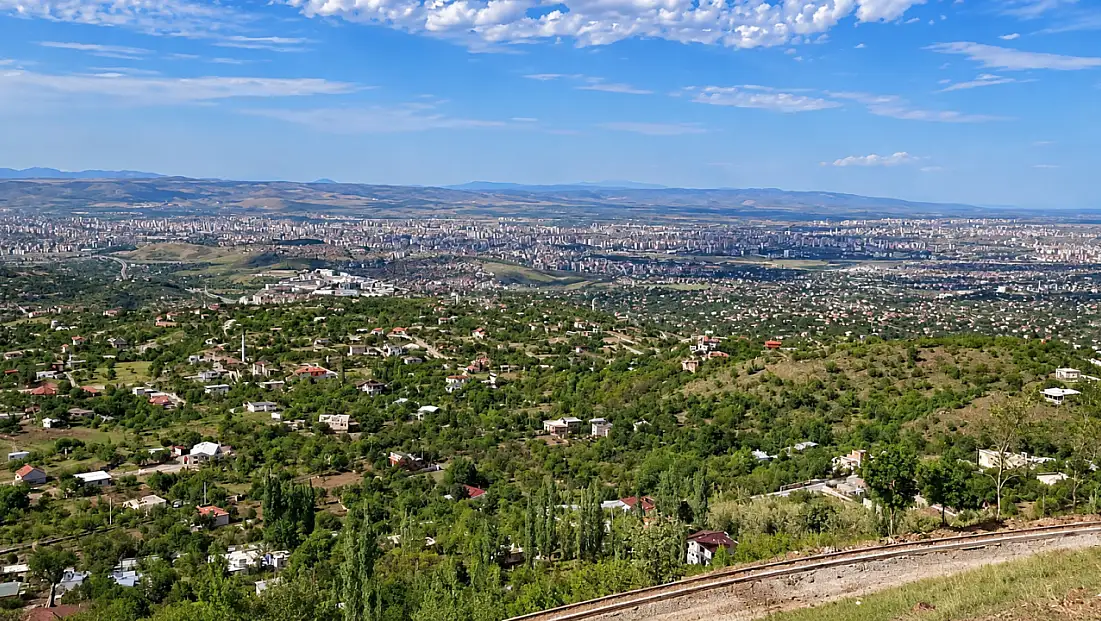 Kayseri’de milyonluk bağlar satışa çıkıyor!