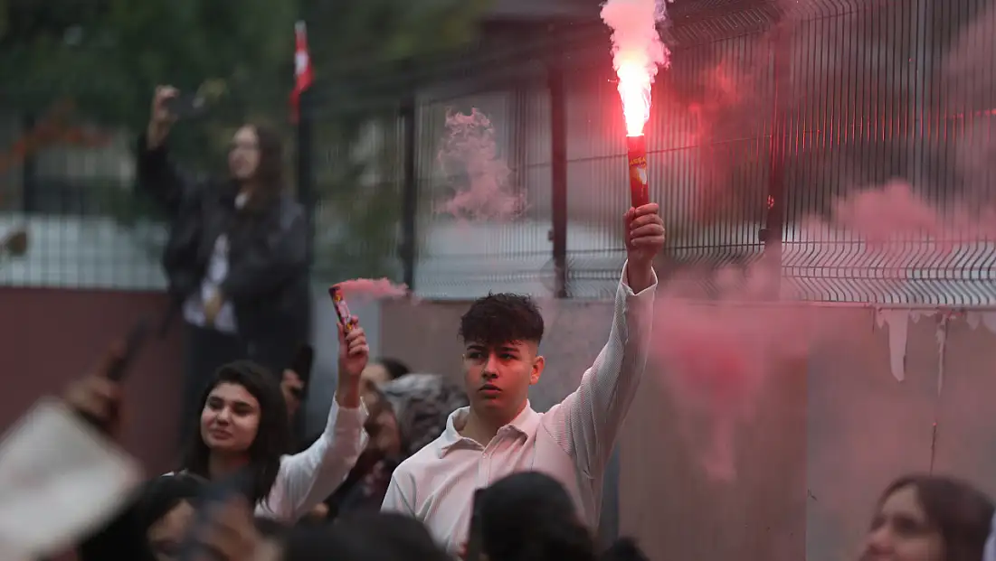 Kayseri'de öğrencileri 29 Ekim'i kutlamaya başladı!