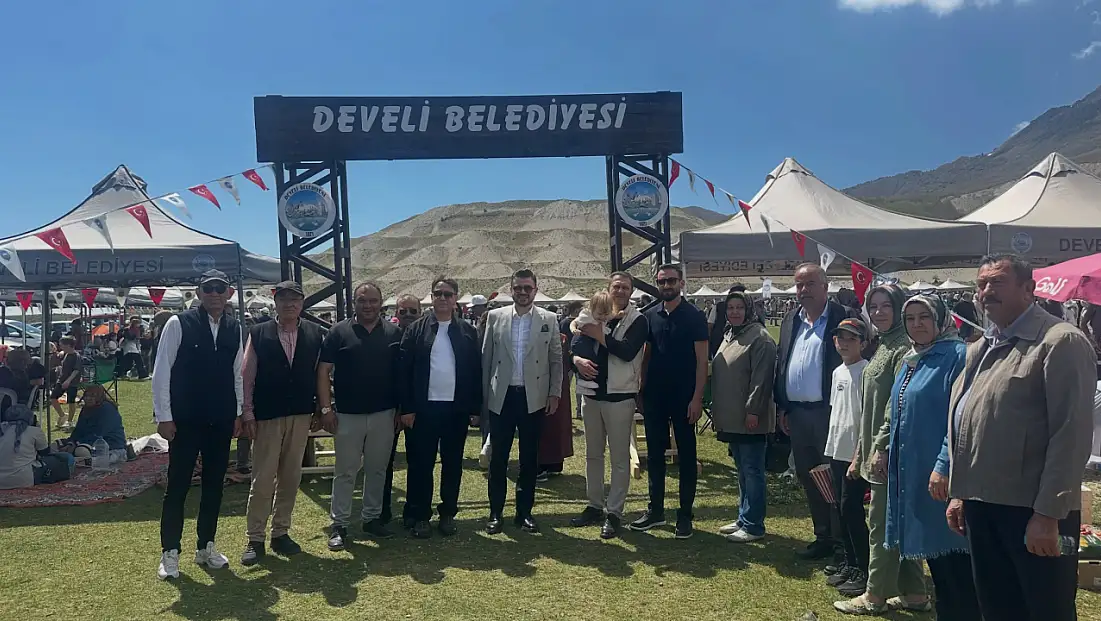 Kayseri'de şenlik coşkusu! Beleşme Yaylası doldu taştı