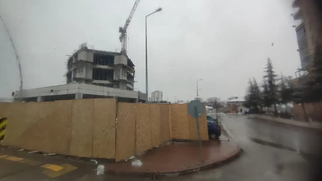 Kayseri'de sessiz sedasız devam eden milyonluk yatırımın inşaatında beton gözüktü! İşte hizmete gireceği tarih