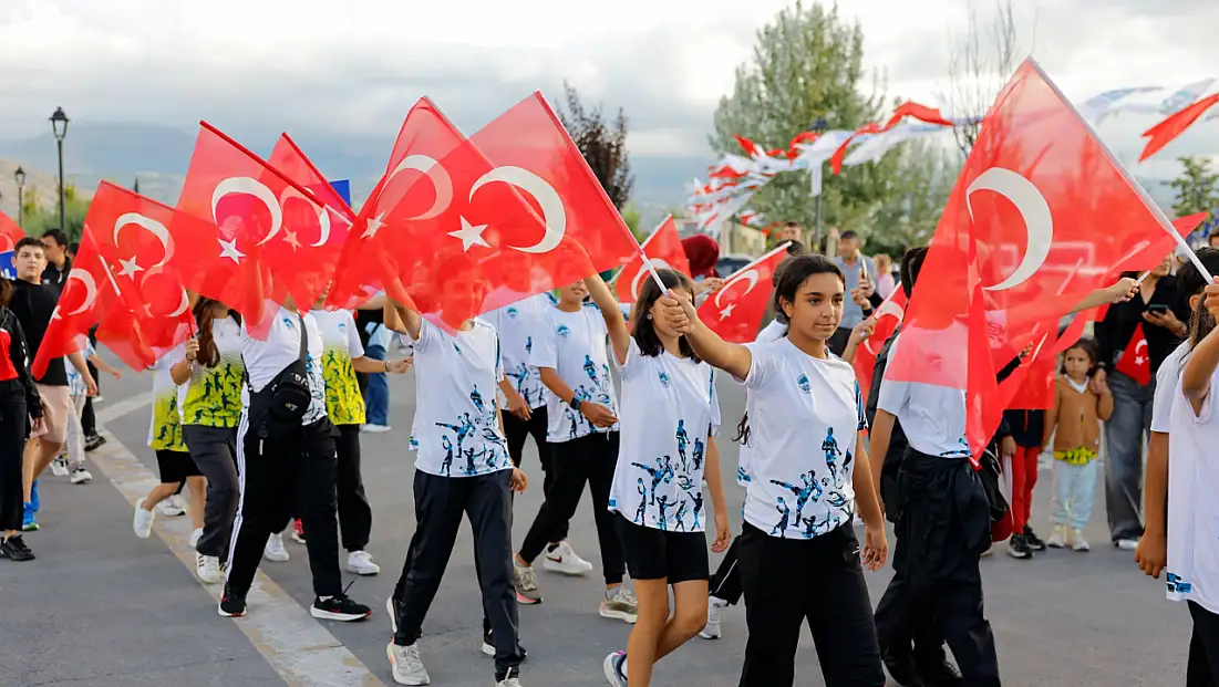 Kayseri'de yaz spor okullarının finali kutlandı!