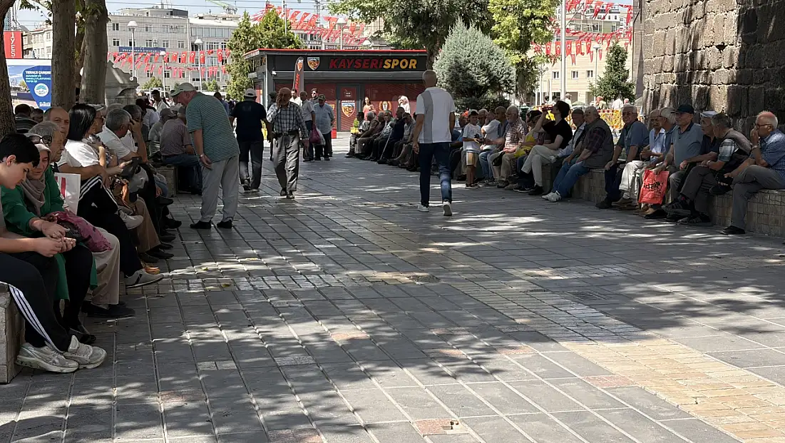 Kayseri’de yazın en sıcak günü belli oldu: O ilçe 37,7 dereceyi gördü!