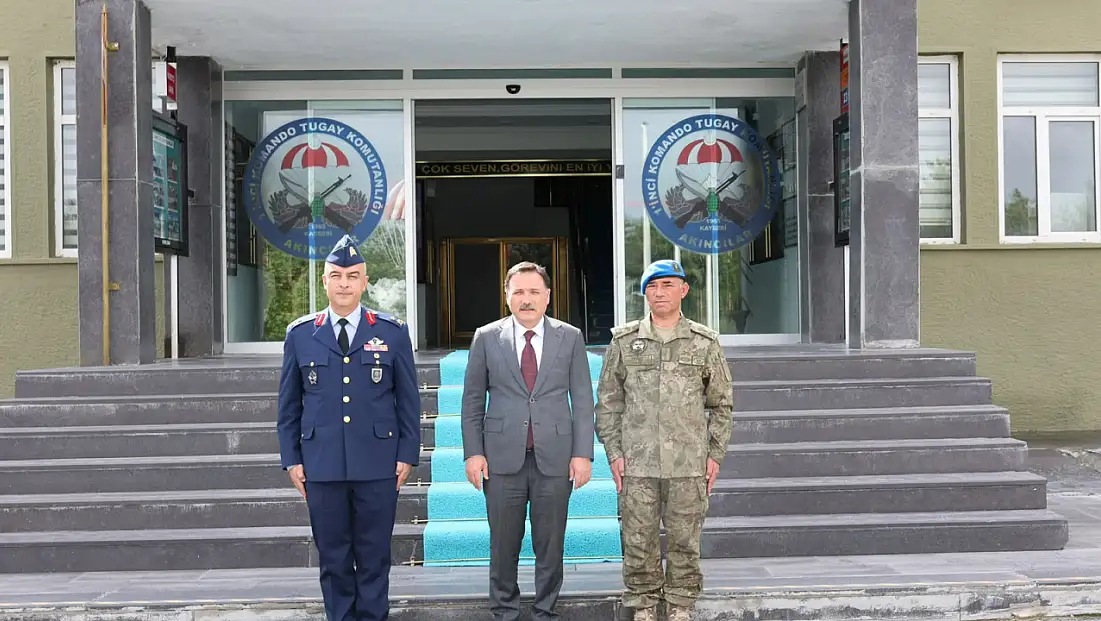 Kayseri'de yeni komutanlar göreve başladı