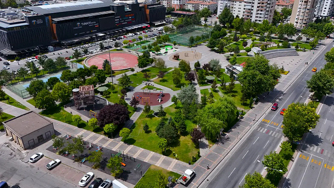 Kayseri’de yeşil alanlarda hummalı çalışma: Park ve refüjlerde yeni görünüm!