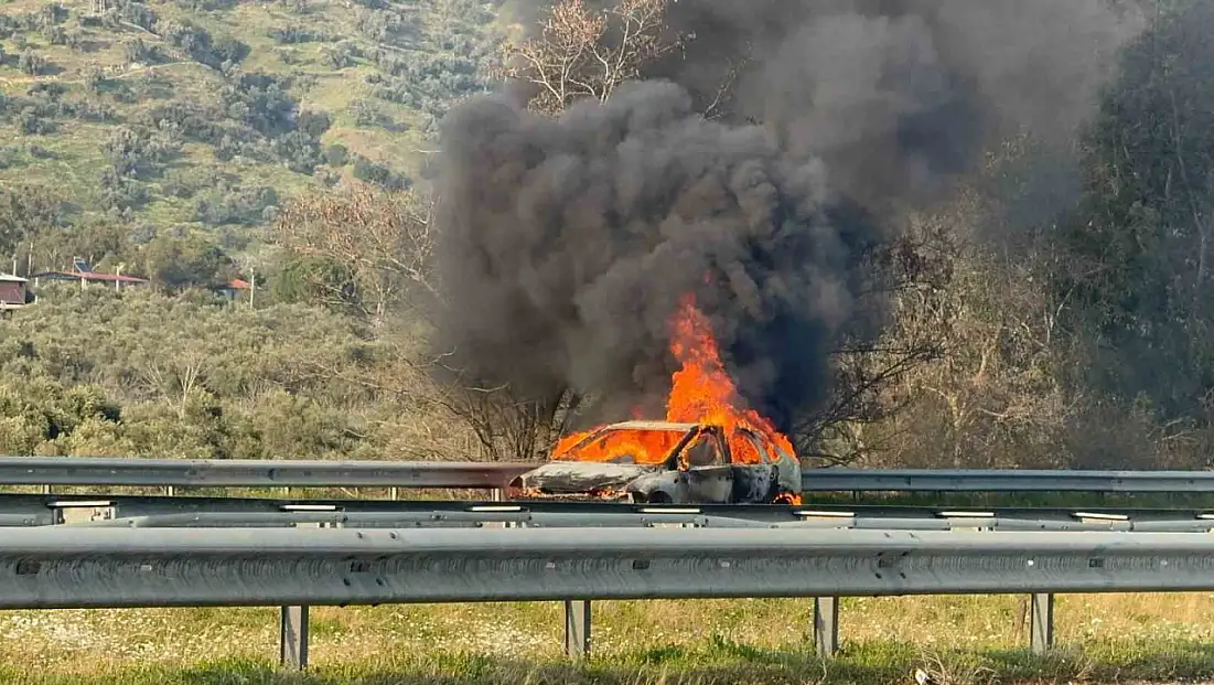 Kayseri’deki araç yangını vatandaşı tedirgin etti! Duran araç neden yanar?