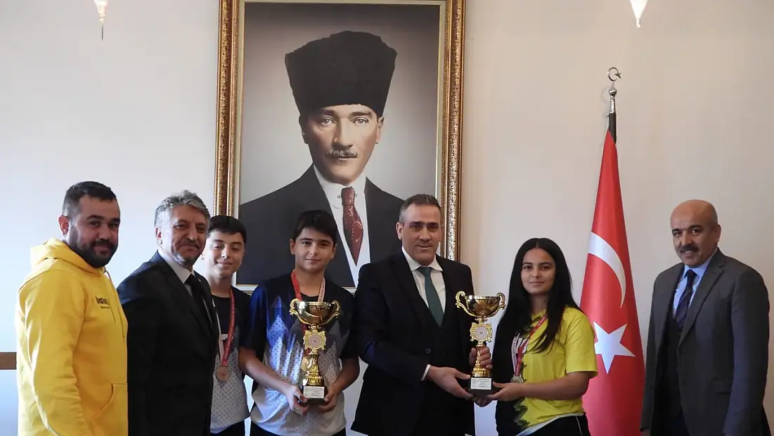 Kayseri'deki o okuldan çifte şampiyonluk!