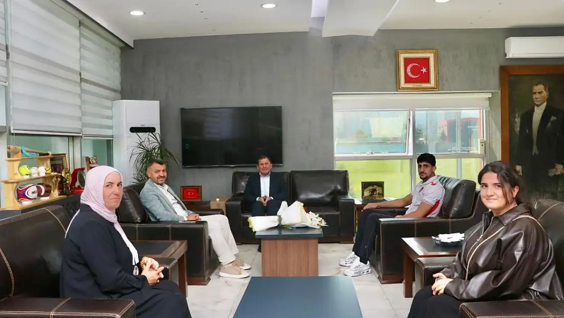 Kayseri’den dünya kürsüsüne! İl Müdürü tebrik etti