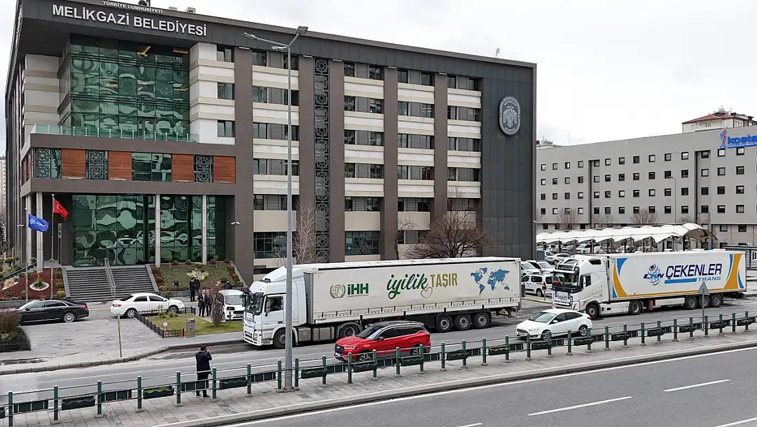 Kayseri'den yardım tırları yola çıktı!