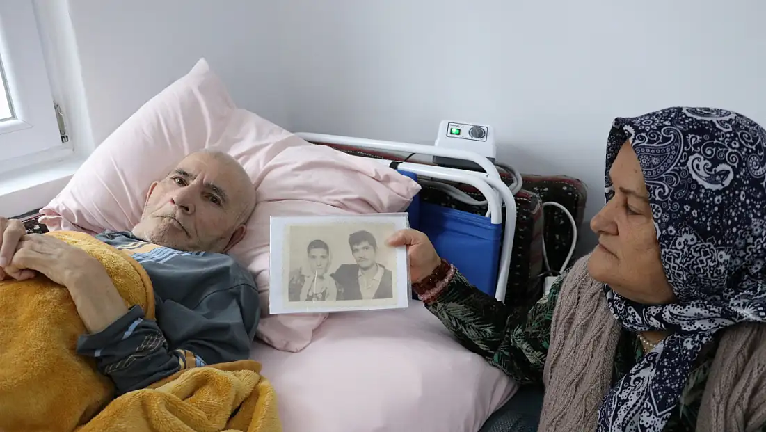 Kayseri’den yürek burkan hikaye: 58 yıllık eşine gözü gibi bakıyor!