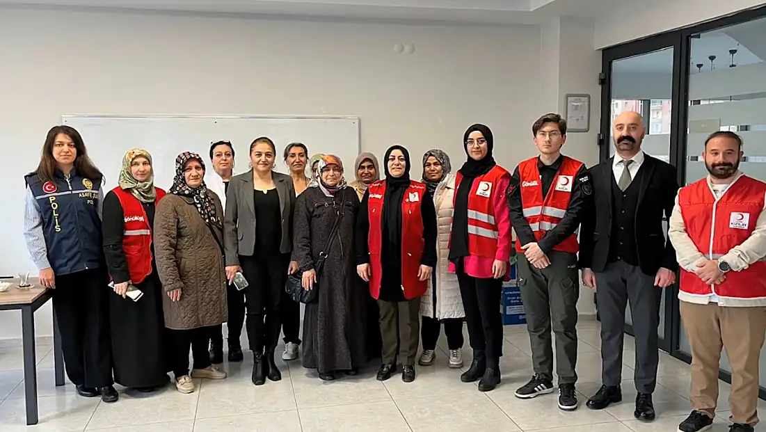 Kayseri Emniyeti ve Kızılay'dan ortak seminer