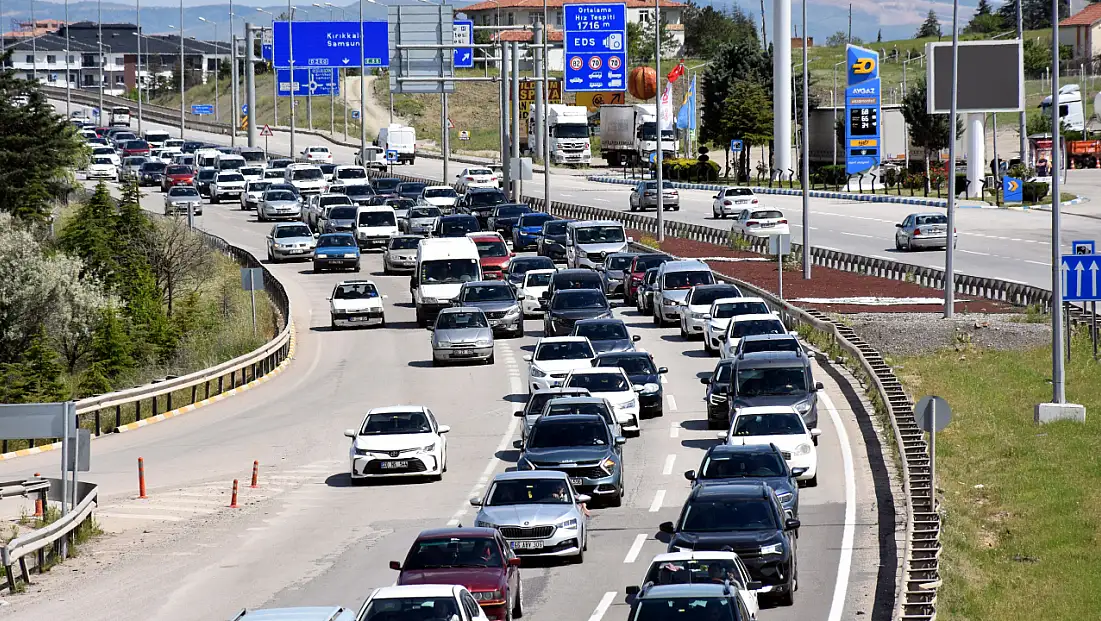 Kayseri güzergahında kritik yoğunluk! Bazı kavşaklar kapatıldı