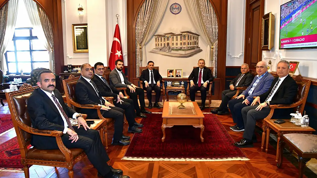 Kayseri heyetinden Kayserili Vali’ye ziyaret!