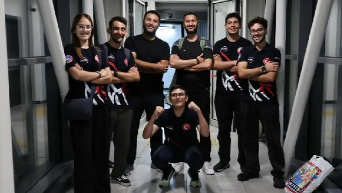 Kayseri’nin gençleri tarih yazdı! GÖKTİM KartalAir’den dünya birinciliği