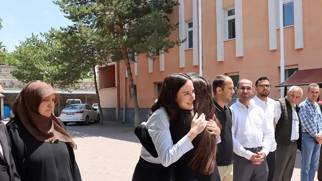 Kayseri'nin kadın Kaymakamı kentte veda etti