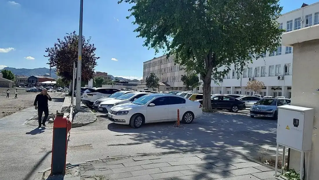 Kayseri’nin merkezine yeni hastane yapılacak! Sağlık Bakanlığı ile görüşüldü