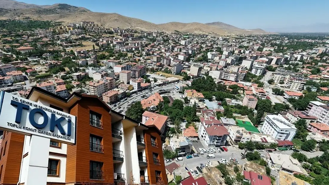 Kayseri’nin o ilçesinde TOKİ konut dağılımı açıklandı! Bakın kimler hak sahibi oldu?