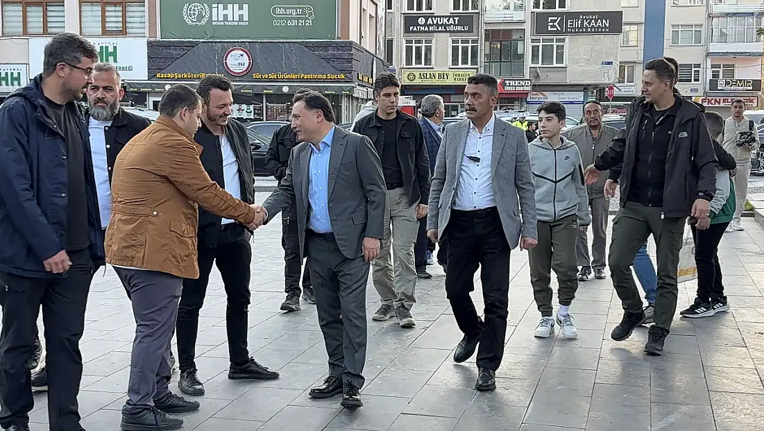 Kayseri protokolü bayram namazında Hunat Cami'de buluştu