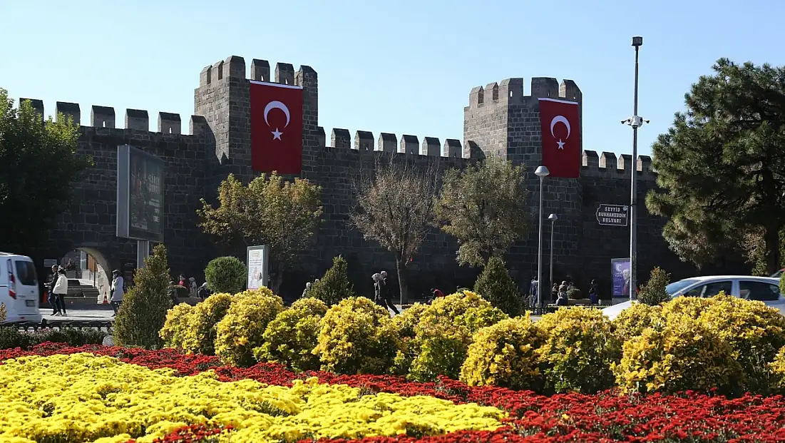 Kayseri rengarenk olacak: Büyükşehir düğmeye bastı!