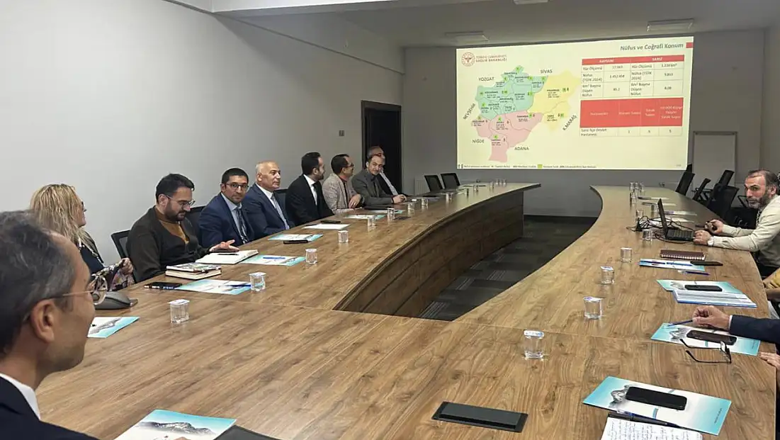 Kayseri sağlıkta merceği Sarız'a çevirdi